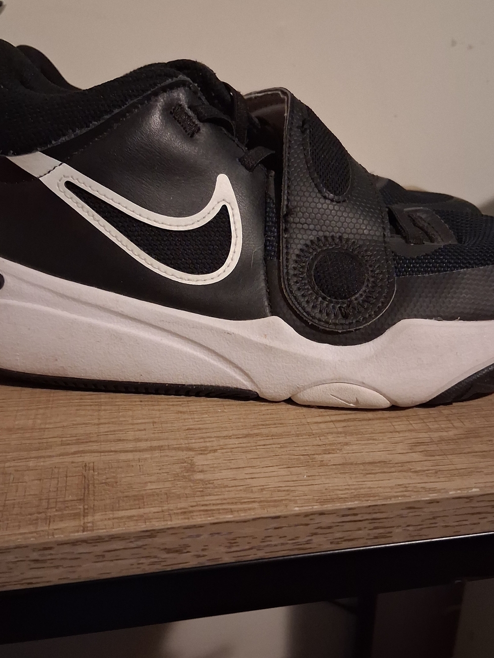 Nike Boys Black & White Velcro Strap Sneakers